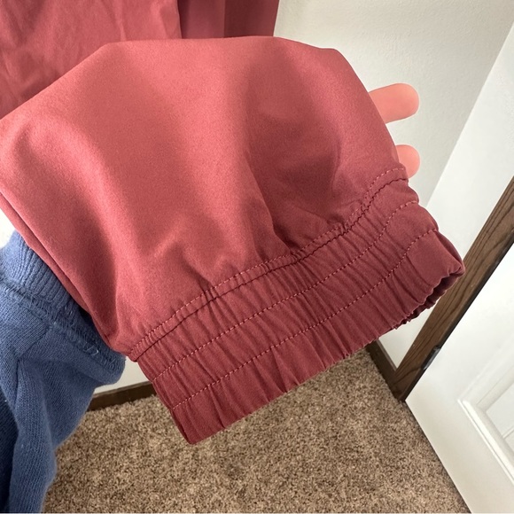 GYMSHARK Women’s Joggers w/Drawstring Burgundy/Clay Color Size Medium EUC - Picture 8 of 13